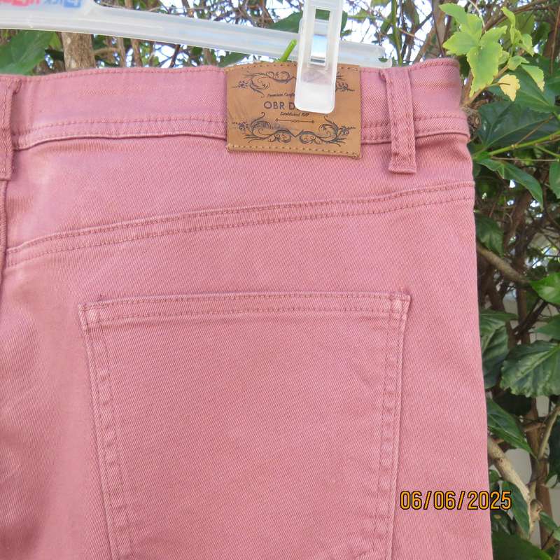 OBR DENIM  bootcut jeans in thulian pink size 42. Stretch cotton. As new