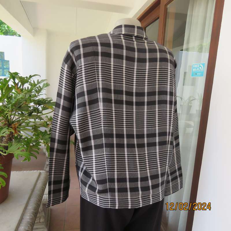 Elkont Europe Vintage Long Sleeve Black-White Check Viscose Top-Jacket Size 36