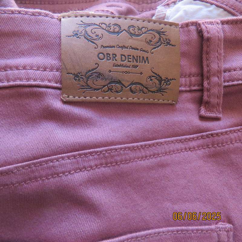 OBR DENIM  bootcut jeans in thulian pink size 42. Stretch cotton. As new