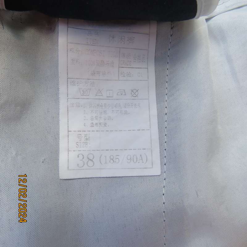 Comfy wide cut navy polyester pants size 38. Front pleats.Elasticated waist -leg hems. Drawstring.