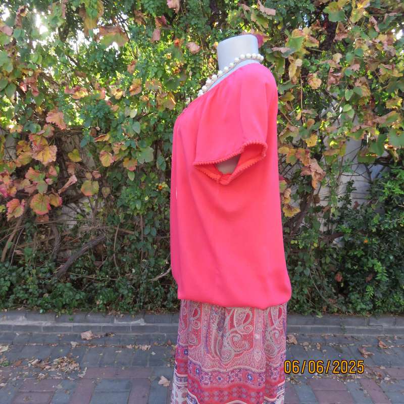 Crimson capped sleeve slip over viscose top size 36 in blouson style,