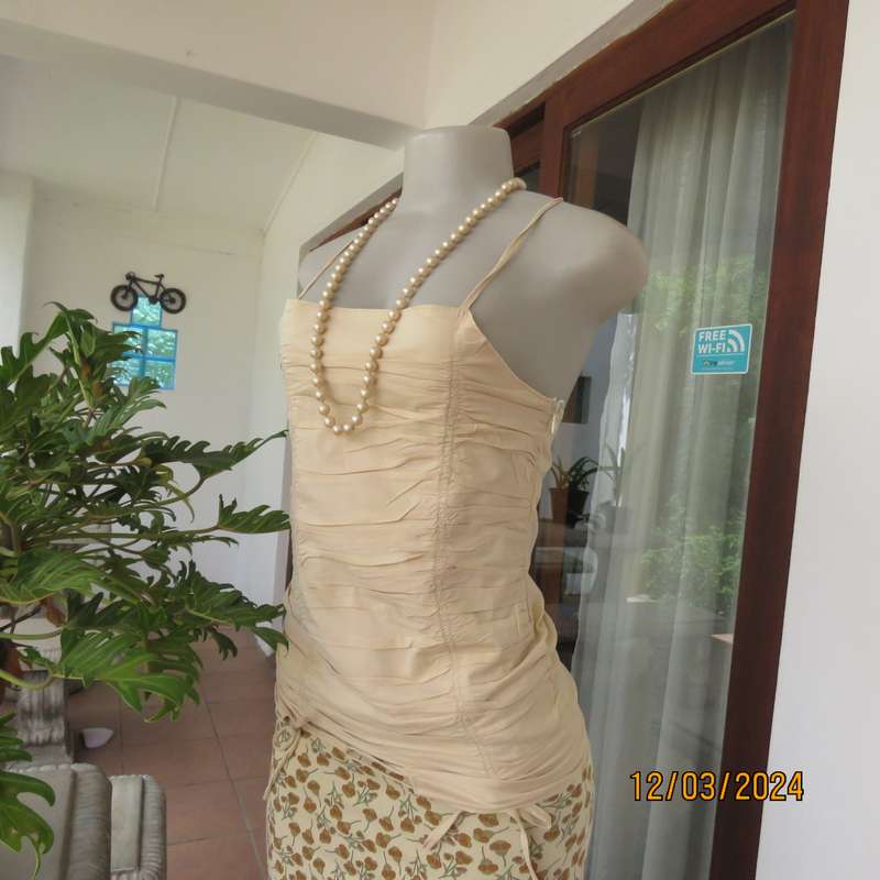 Beautiful rich cream strappy top in polycotton. Gathered front. Cross over back,Size 32.By SAMA JEE