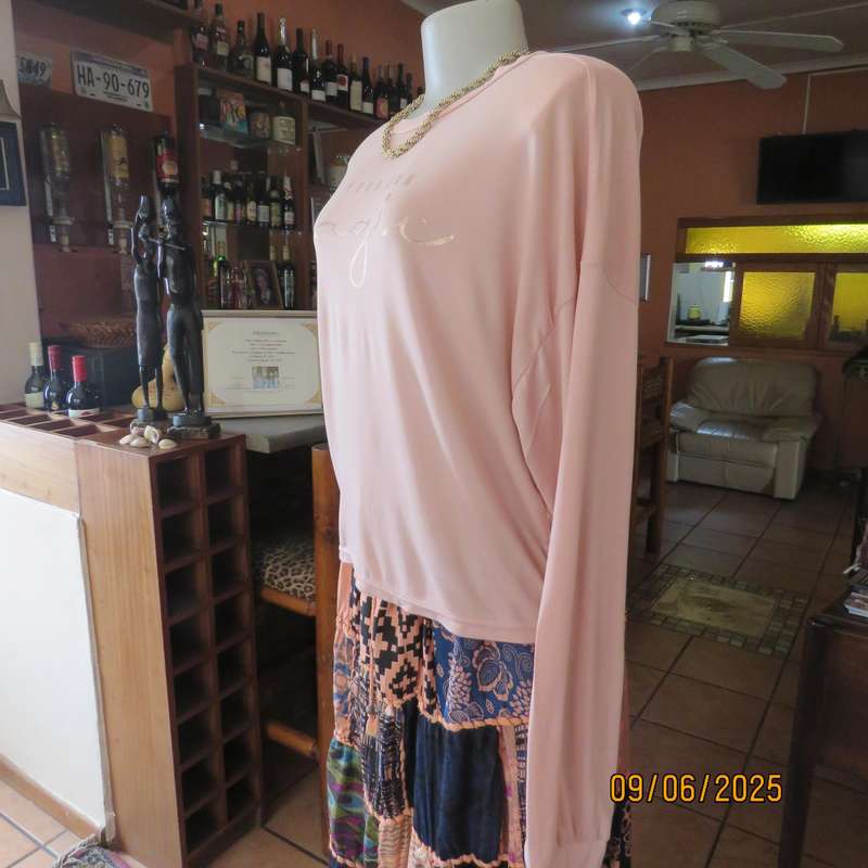 AMARA very soft stretch polyester pale apricot long sleeve top size 42.