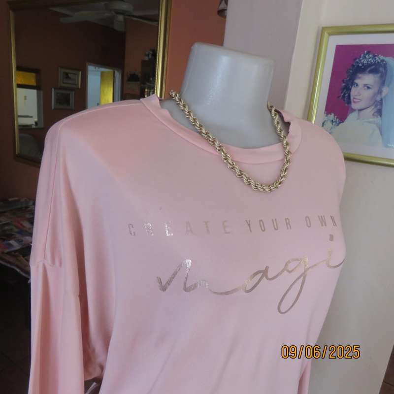 AMARA very soft stretch polyester pale apricot long sleeve top size 42.