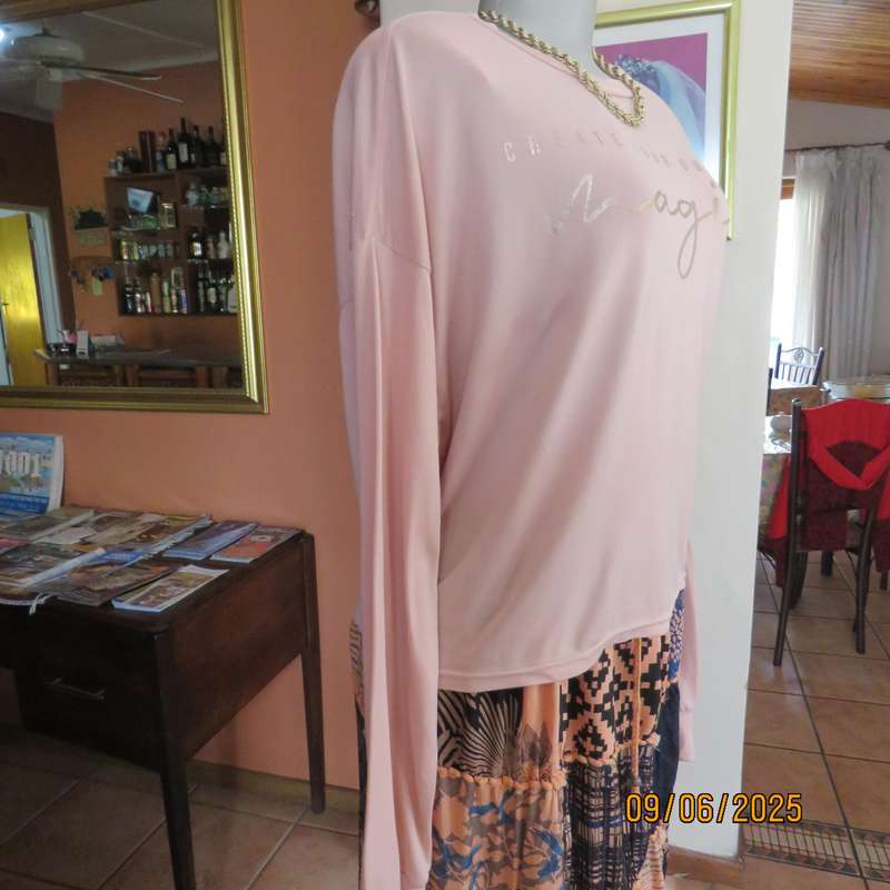 AMARA very soft stretch polyester pale apricot long sleeve top size 42.