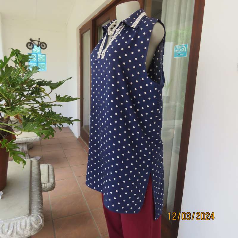 LIMITE Netherlands navy-white polkadot  long polyester top. Collar.Front opening.Size 40.