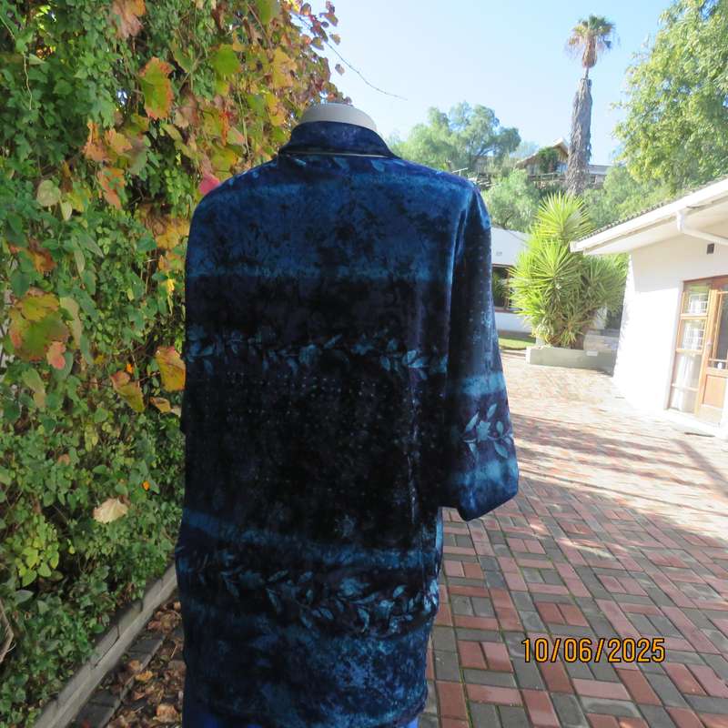 WOOLWORTHS velour slip over top in medley of blues. Size 42.
