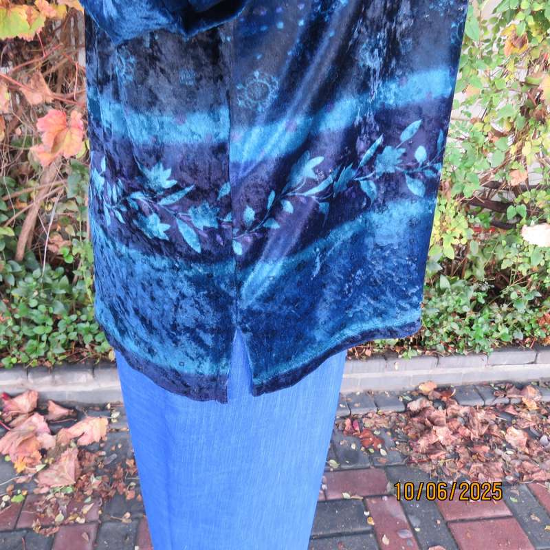 WOOLWORTHS velour slip over top in medley of blues. Size 42.