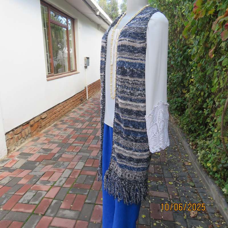 NEWS by Foschini extra long knitted sleeveless gilet in blue-beige horizontal pattern. Size 36