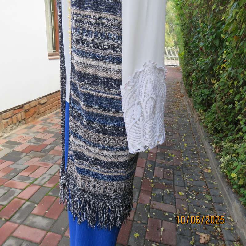 NEWS by Foschini extra long knitted sleeveless gilet in blue-beige horizontal pattern. Size 36
