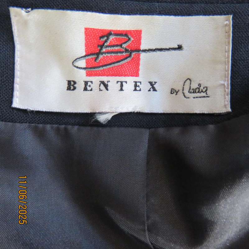 BENTEX by NADA navy short sleeve lined jacket. One button closure. Wool blend. Size 46
