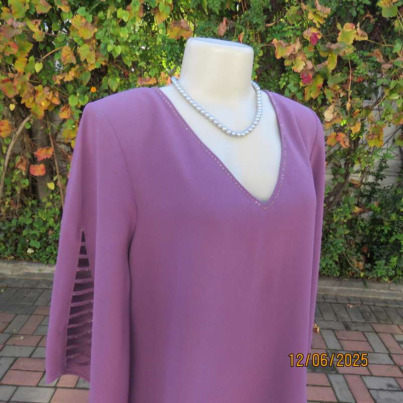 YAOHAN pearly purple smart V neck decorated textured polyester top. Size 42.