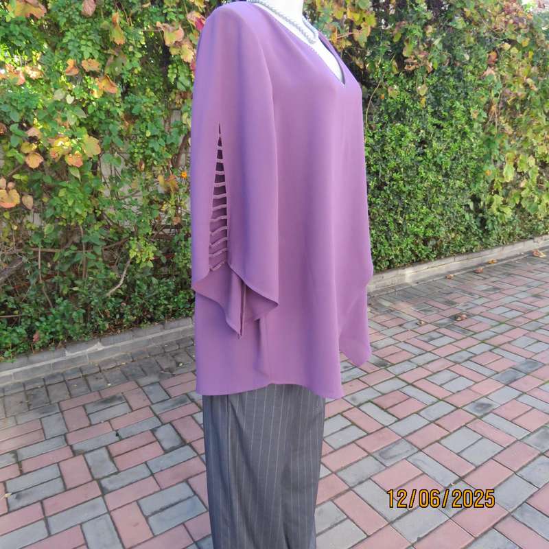 YAOHAN pearly purple smart V neck decorated textured polyester top. Size 42.