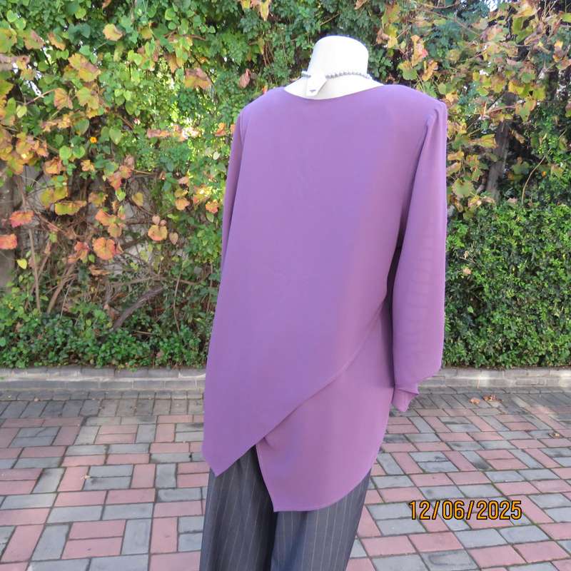 YAOHAN pearly purple smart V neck decorated textured polyester top. Size 42.