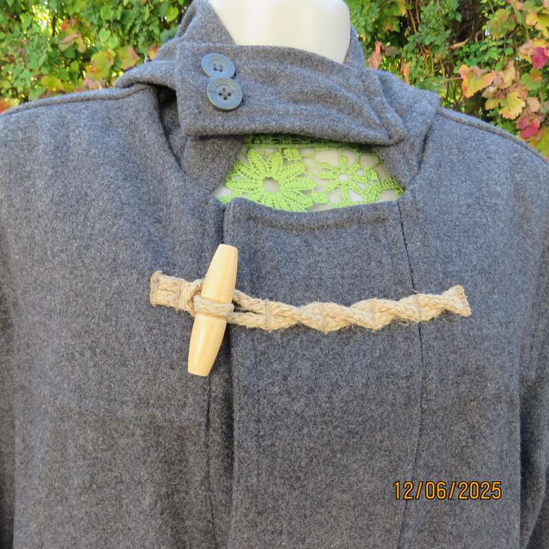 OLD KHAKI warm grey hooded wool-polyester blend jacket. Size 44. As new