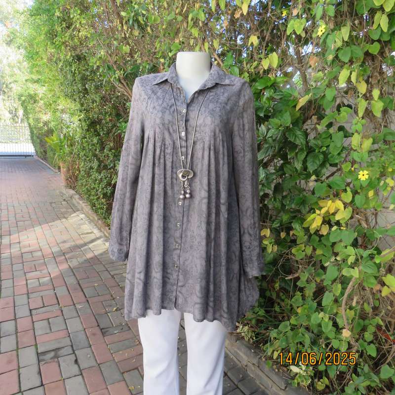 L C WAIKIKI long anchor grey top with darker baroque print. Size 36. Pleats on front-back