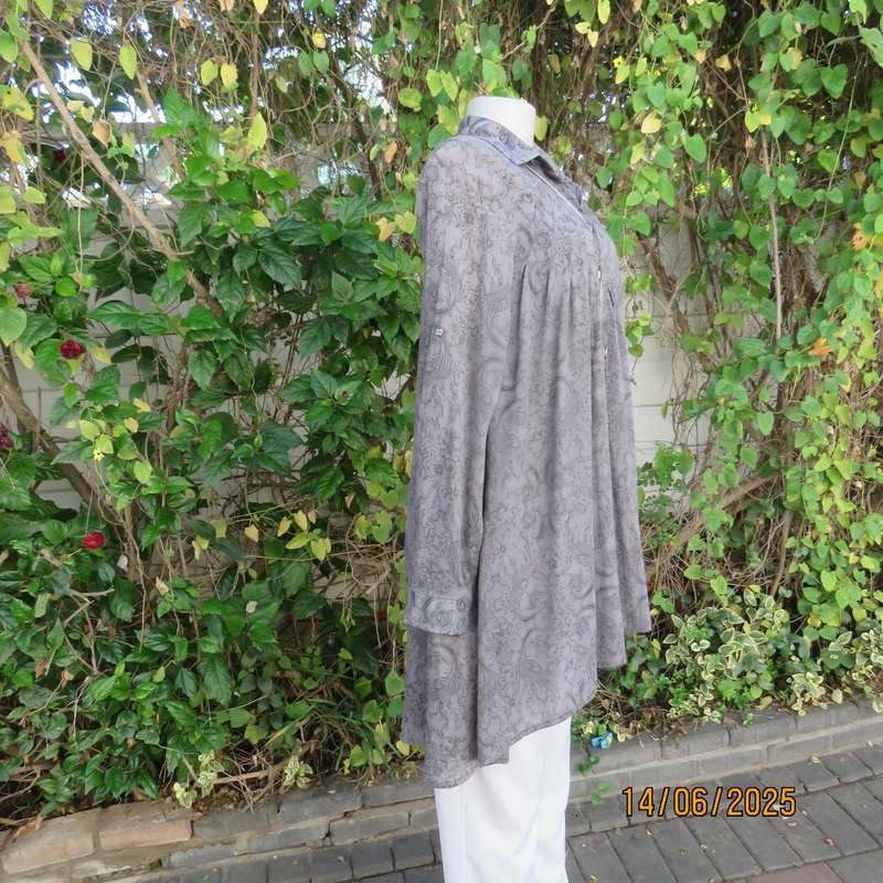 L C WAIKIKI long anchor grey top with darker baroque print. Size 36. Pleats on front-back