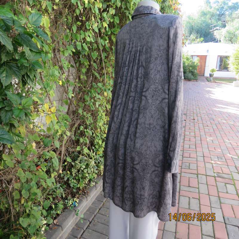 L C WAIKIKI long anchor grey top with darker baroque print. Size 36. Pleats on front-back