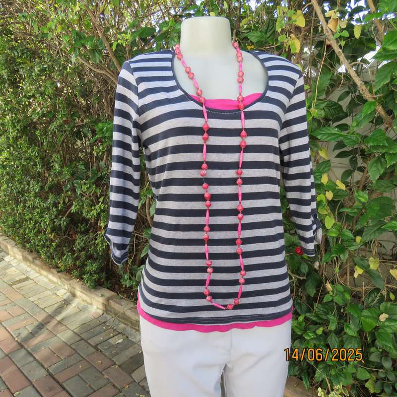 WOOLWORTHS navy-silvergrey horizontal striped 100% cotton top. Pink inlays. Size 38-40