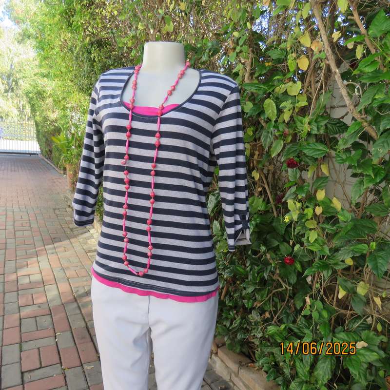 WOOLWORTHS navy-silvergrey horizontal striped 100% cotton top. Pink inlays. Size 38-40