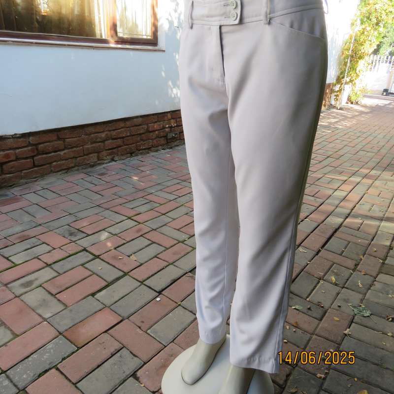 YESSICA CITY pale grey poly-viscose stretch size 38 pants. Front pockets.