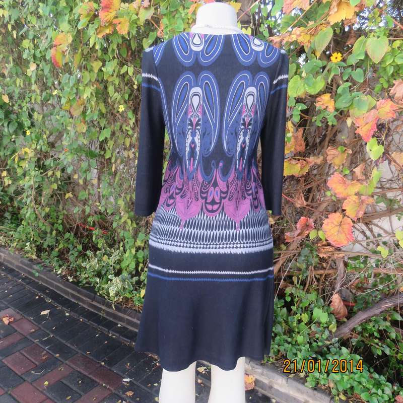 NEWS black warm poly-rayon stretch pink-blue-white patterned dress. Size 30