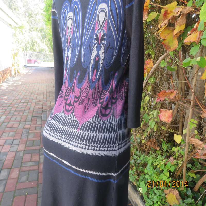 NEWS black warm poly-rayon stretch pink-blue-white patterned dress. Size 30