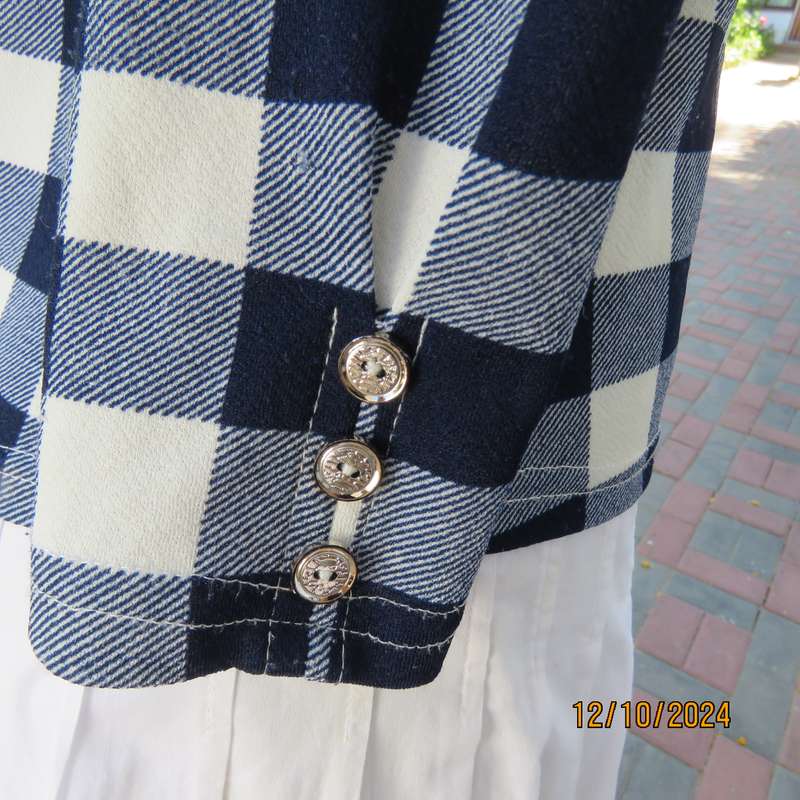 BALADU size 32 polyester stretch navy-white check slip over long sleeve top.Flare elasticated collar