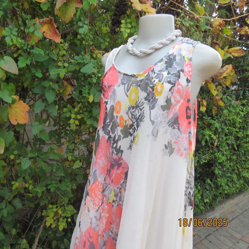 Cool wide tent style cream 2 layer high-low dress. Autumn colour flowers. Size 44