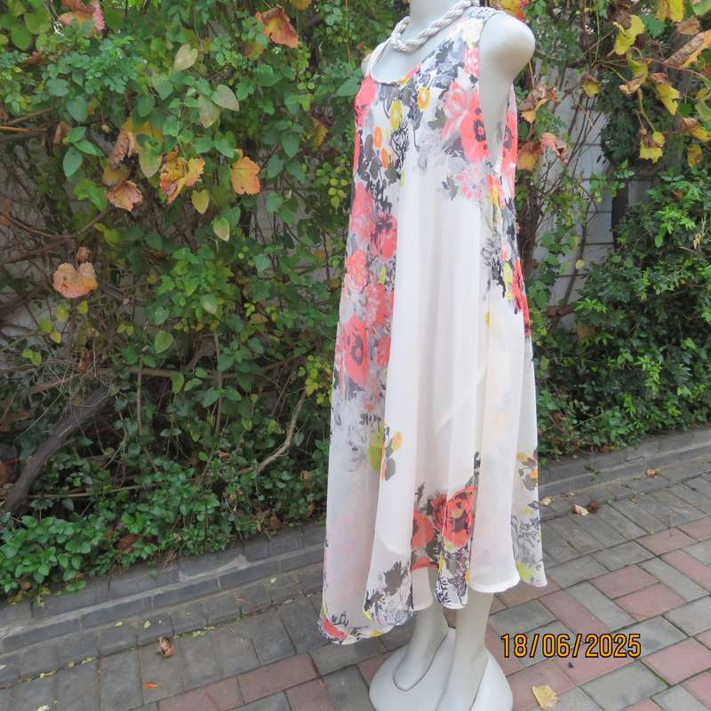 Cool wide tent style cream 2 layer high-low dress. Autumn colour flowers. Size 44