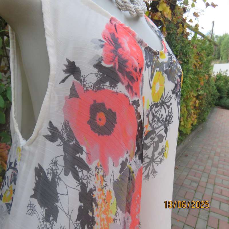 Cool wide tent style cream 2 layer high-low dress. Autumn colour flowers. Size 44