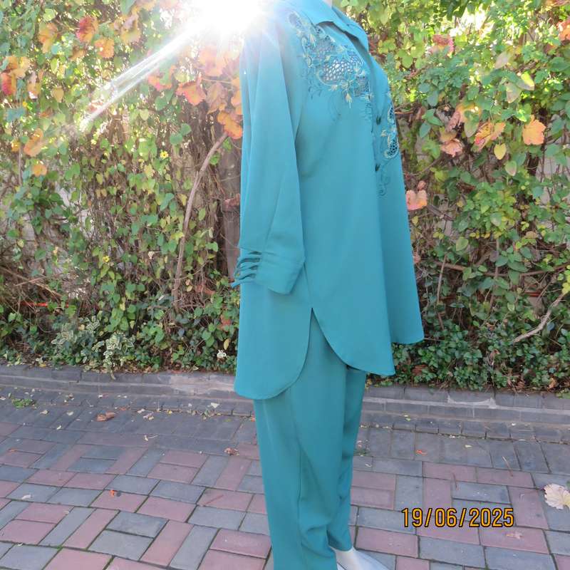 NANA dark teal 2 pc pant suit. Comfy pants. Top with luxury embroidery. Size 44