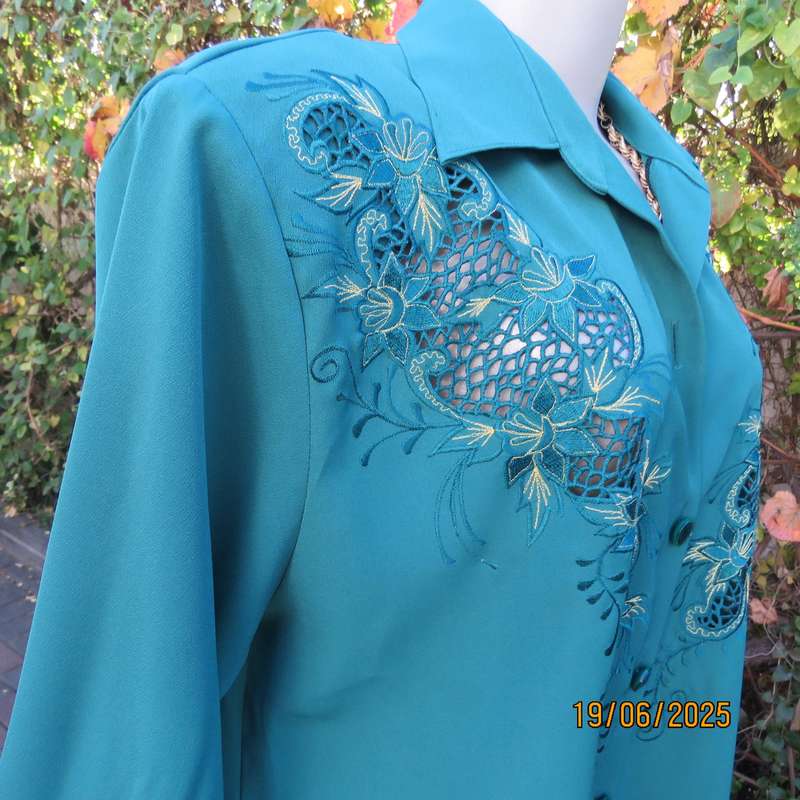 NANA dark teal 2 pc pant suit. Comfy pants. Top with luxury embroidery. Size 44
