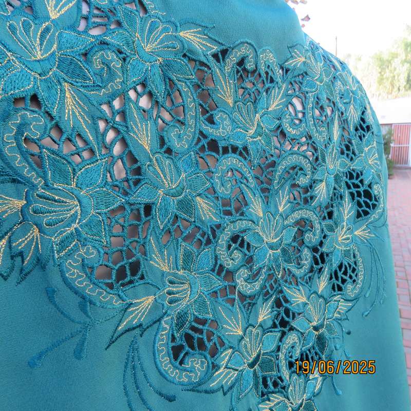 NANA dark teal 2 pc pant suit. Comfy pants. Top with luxury embroidery. Size 44