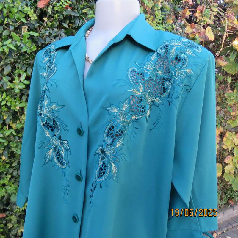 NANA dark teal 2 pc pant suit. Comfy pants. Top with luxury embroidery. Size 44