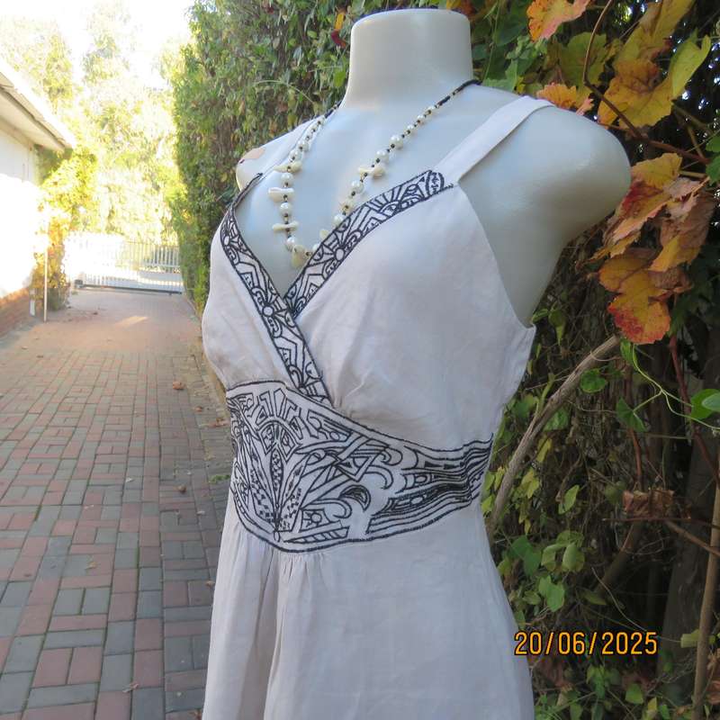 MERIEN HALL natural 100% ramie with black embroidery size 38 dress. As new
