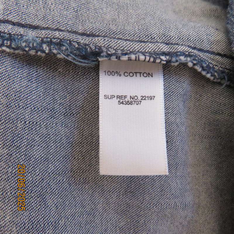 DONNA-CLAIRE blue denim button down short sleeve dress. Size 42. With belt.