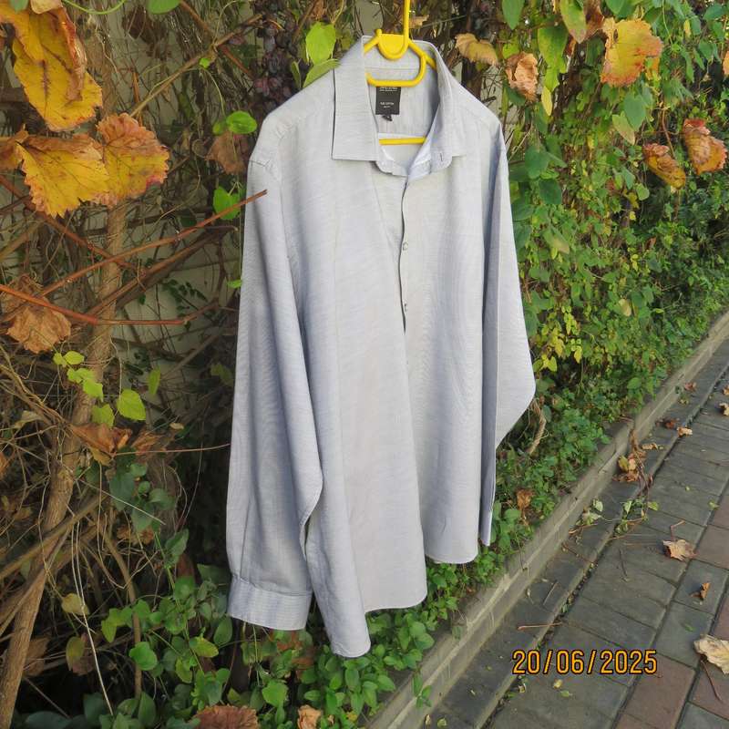 DAVID JONES classic pure cotton men's long sleeve shirt. Size Large. As new