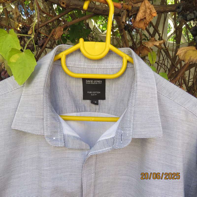DAVID JONES classic pure cotton men's long sleeve shirt. Size Large. As new