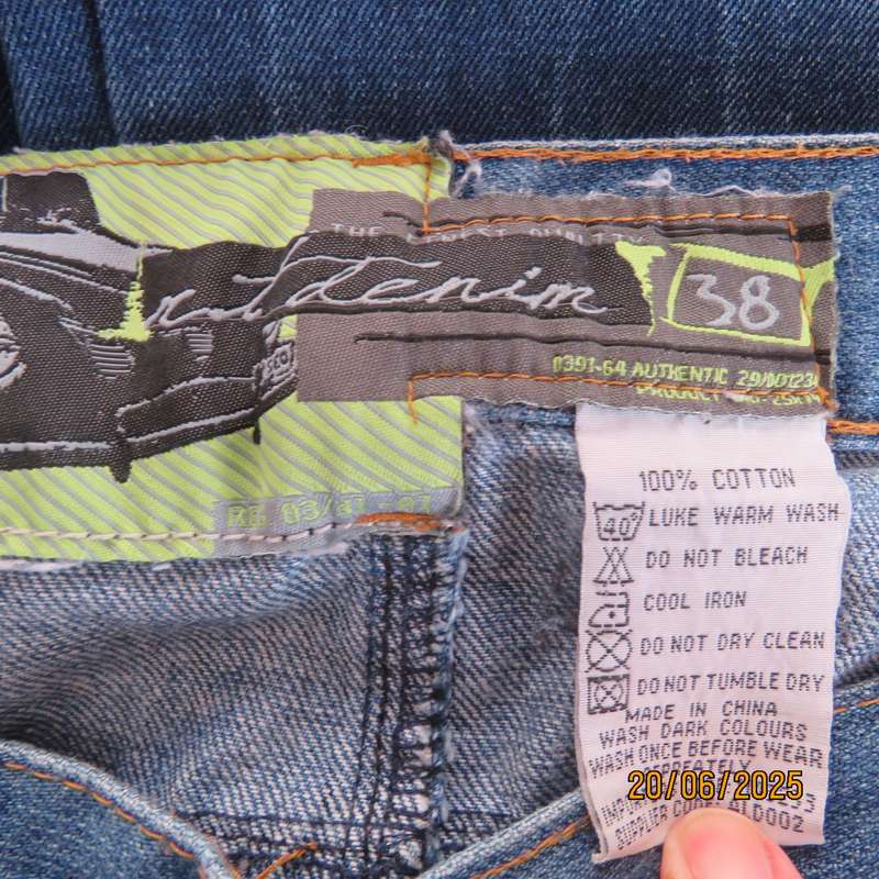 RT Denim men's modern blue denim cotton jeans. Size 38. As new