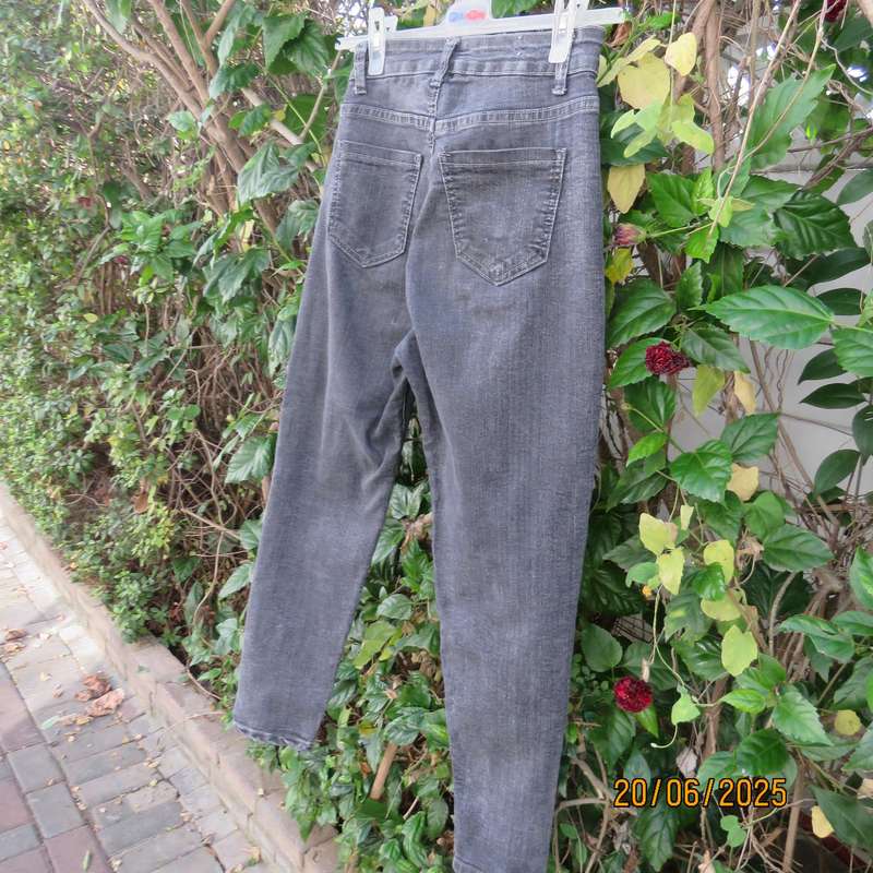 Boys jeans in grey stretch polycotton denim for 14-15 year old