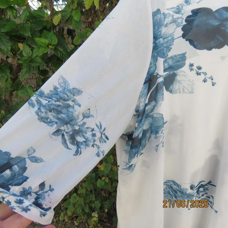 MILADYS white with blue floral print stretch polyester size 52 top. Front sheer overlays