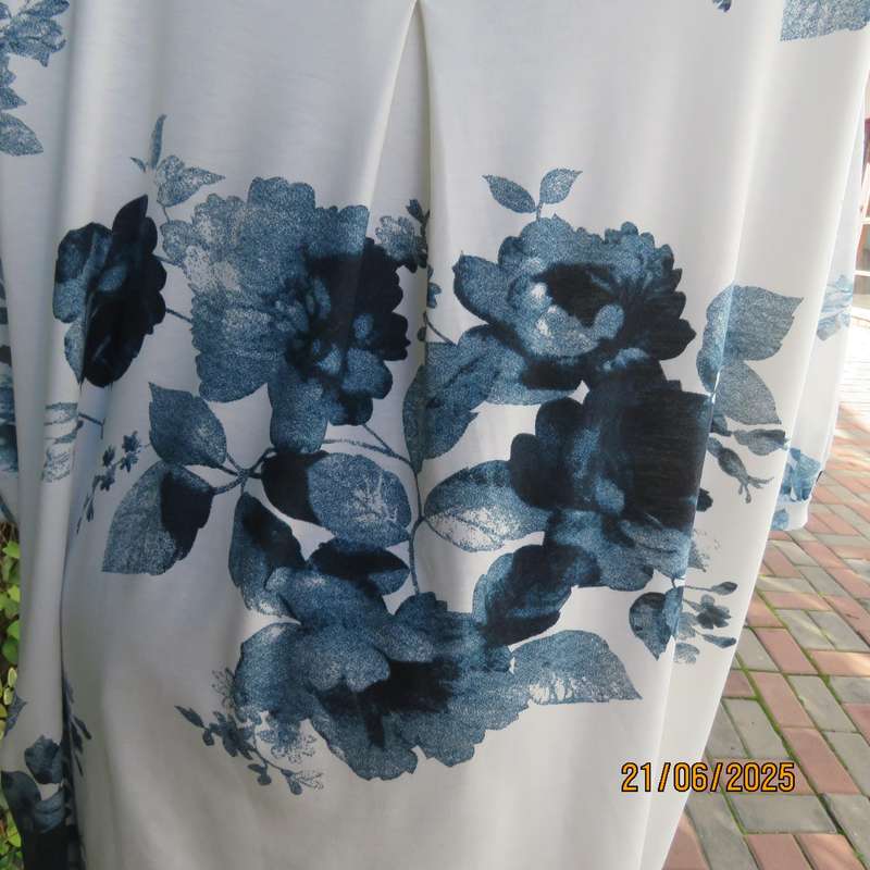 MILADYS white with blue floral print stretch polyester size 52 top. Front sheer overlays