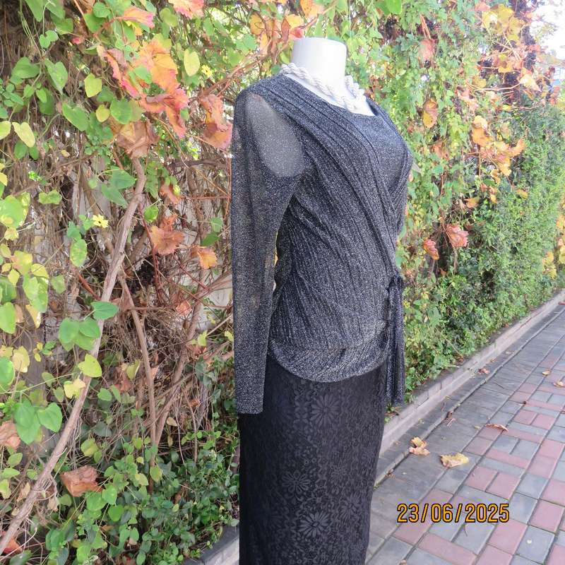 Glamour black-silver lame evening long sleeve fold over 2 layer poly-nylon stretch top. Size 34