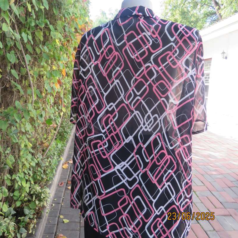 ANNA PIA black sheer polyester sheer polyester top with pink-white link print. Size large 44