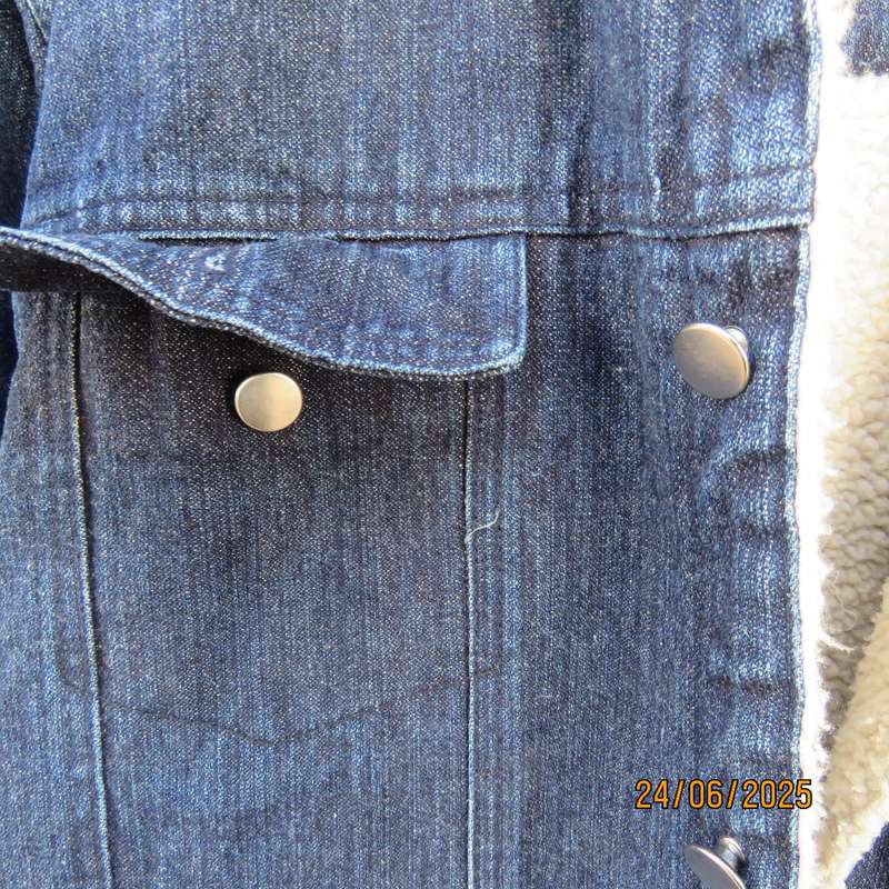 Men's blue denim biker style jacket with warm inner. 5 pockets. Size XL.