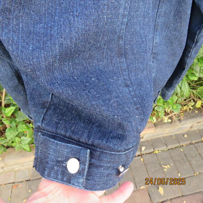 Men's blue denim biker style jacket with warm inner. 5 pockets. Size XL.