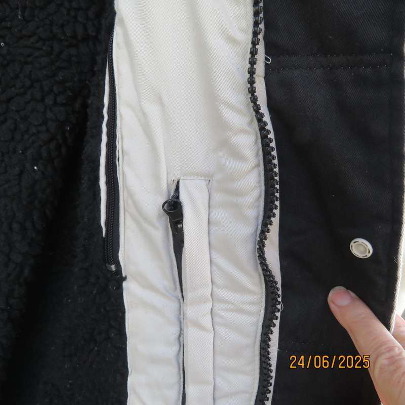 BARRON cream cotton extra warm jacket with black fleeze inner. Size 5XL. As new.