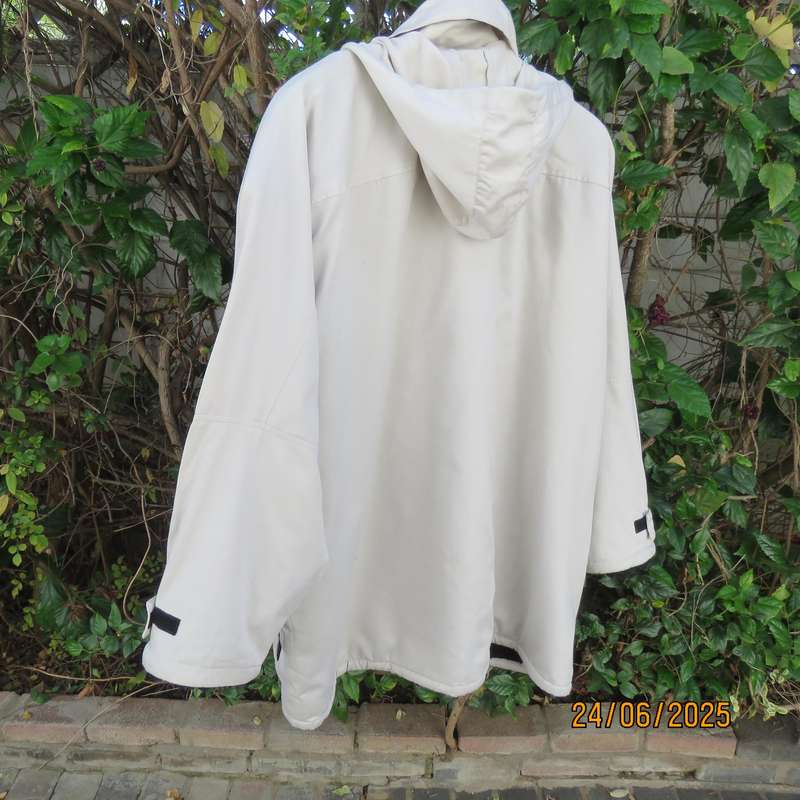 BARRON cream cotton extra warm jacket with black fleeze inner. Size 5XL. As new.