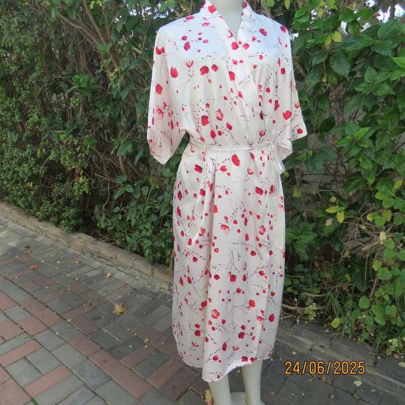 SHELLEY size 40 cream satin polyester with red floral print fold over night gown.